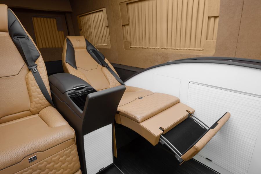 Интерьер Mercedes-Benz Sprinter Business Lounge by Brabus (Br.906) 2014 года  (фото 15 из 33)